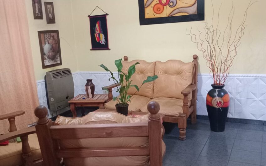 Depto interno sobre Av Alem