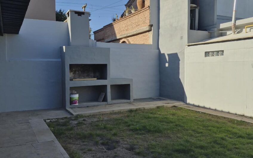 Casa en Alquiler – Barrio Cerro Chico