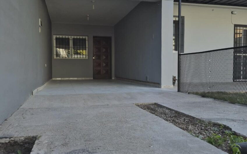 Casa en Alquiler – Barrio Cerro Chico