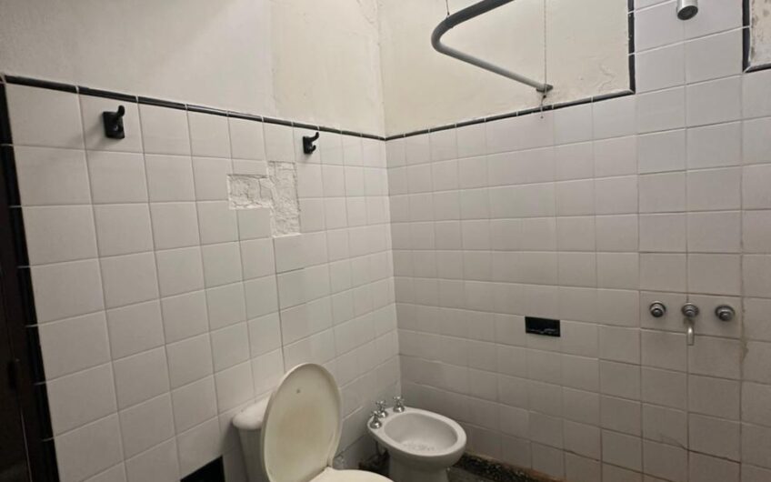 Departamento P.A. sobre Av Alem