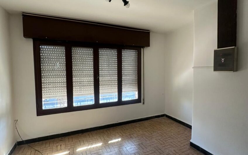 Departamento P.A. sobre Av Alem